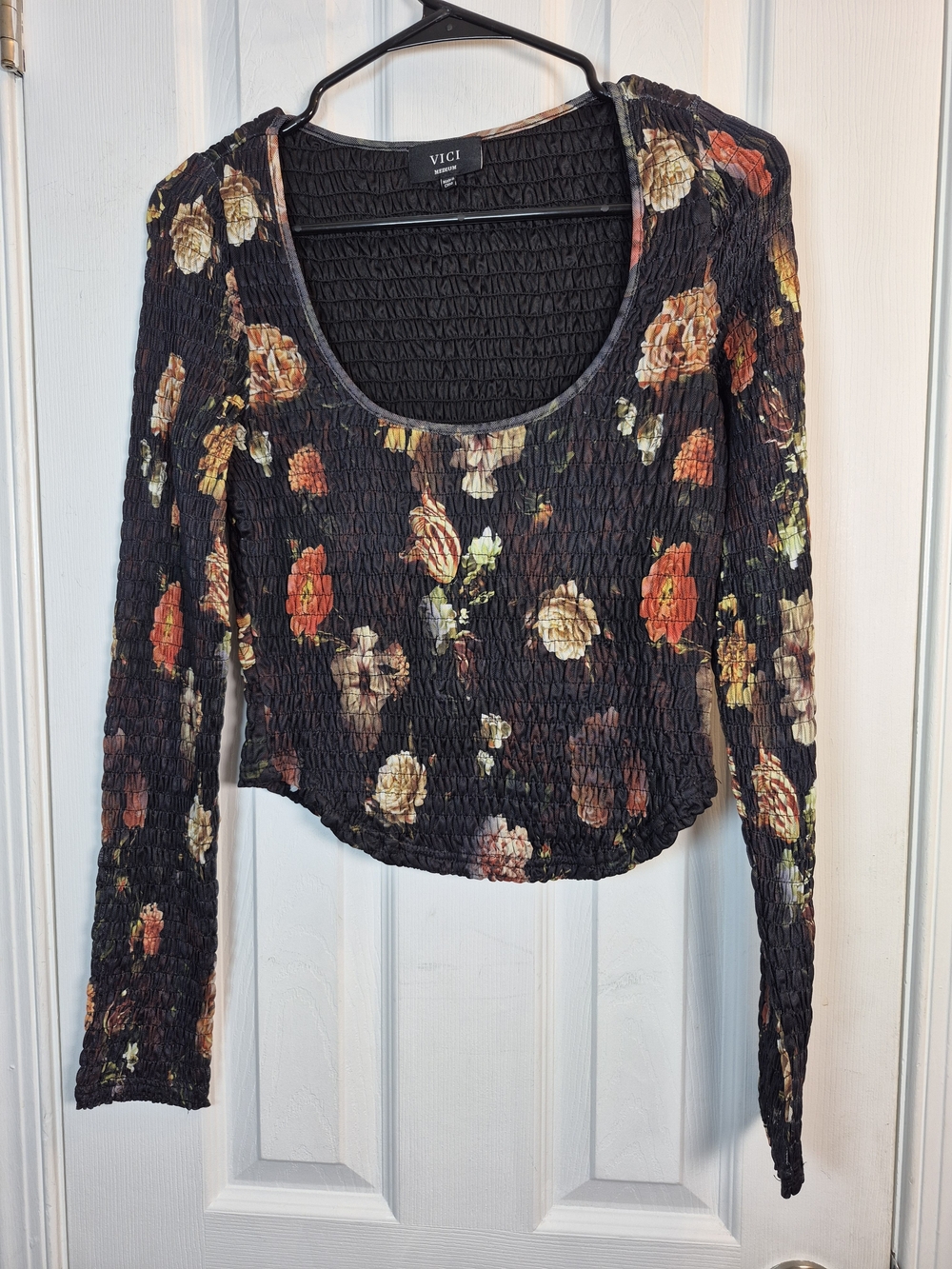 VICI Moody Dark Floral Smocked Long Sleeve Scoop Neck Top M Fall Trends